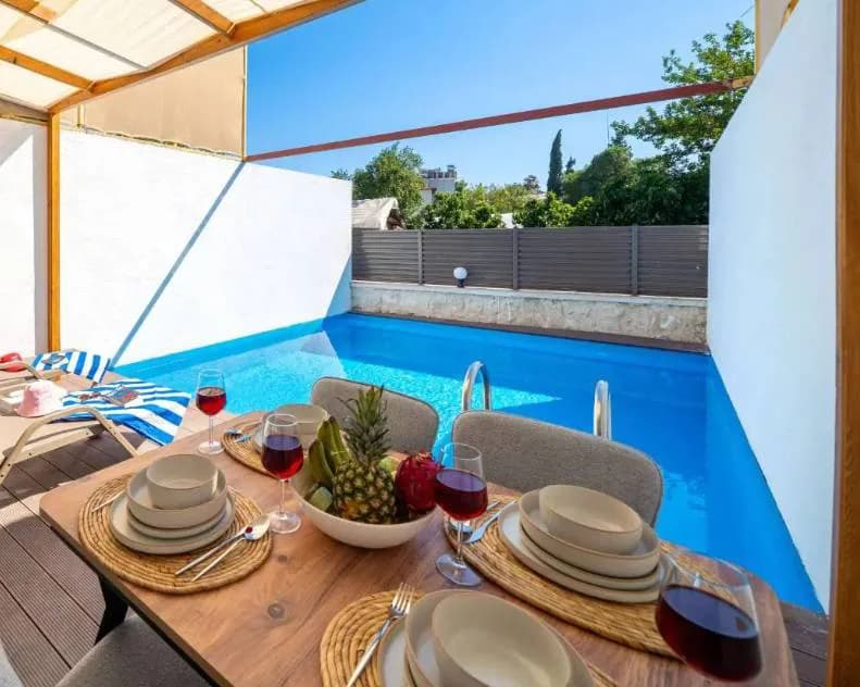 Kaş Kasaba'da Göz Alıcı Doğada, Özel Havuzlu, Konforlu Villa görsel 1