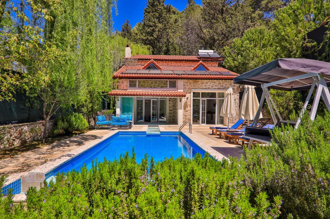 Kalkan Sarıbelen'de Ferah Bahçeli, Özel Havuzlu, Konforlu Villa görsel 1