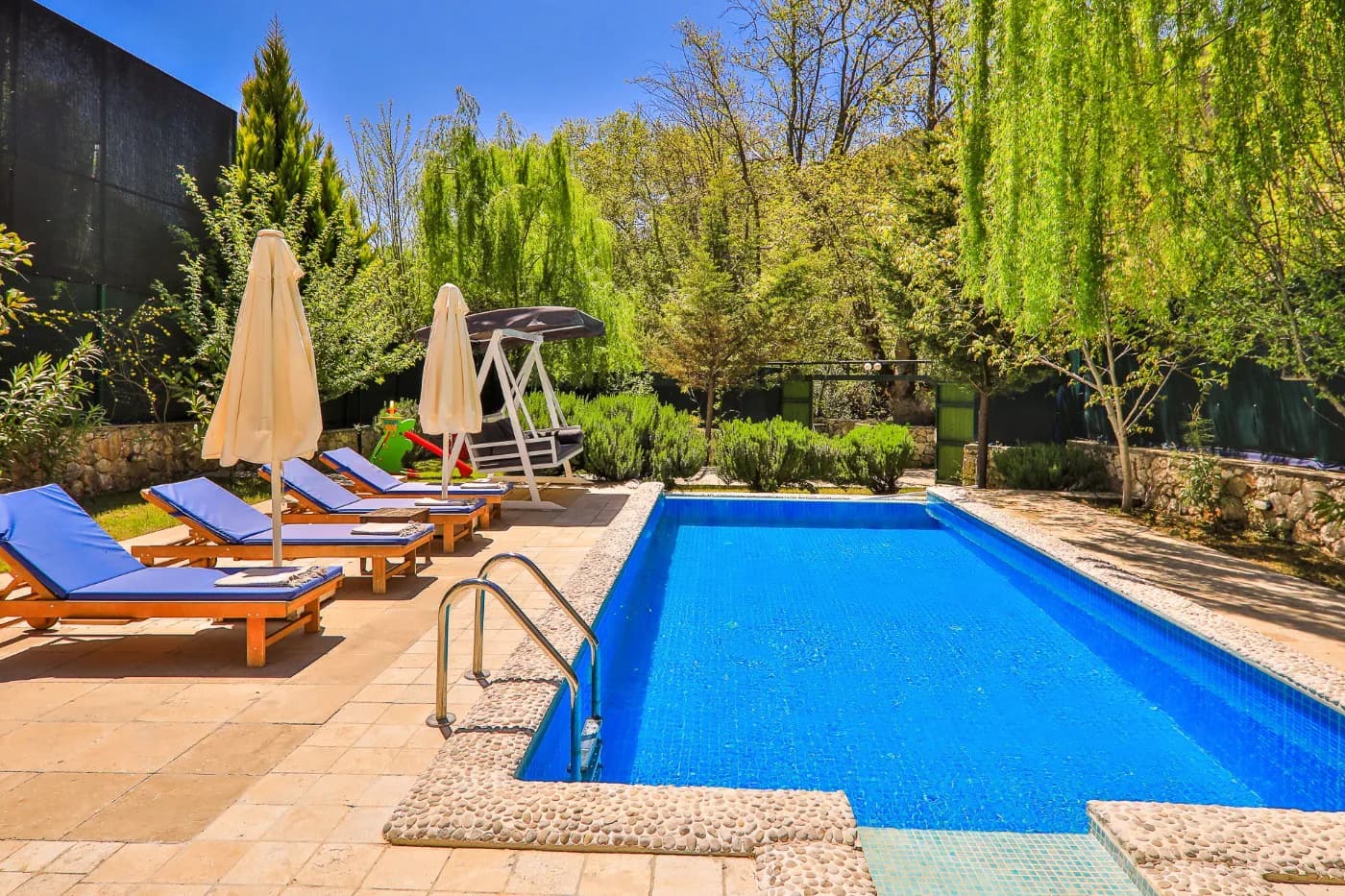 Kalkan Sarıbelen'de Ferah Bahçeli, Özel Havuzlu, Konforlu Villa görsel 3