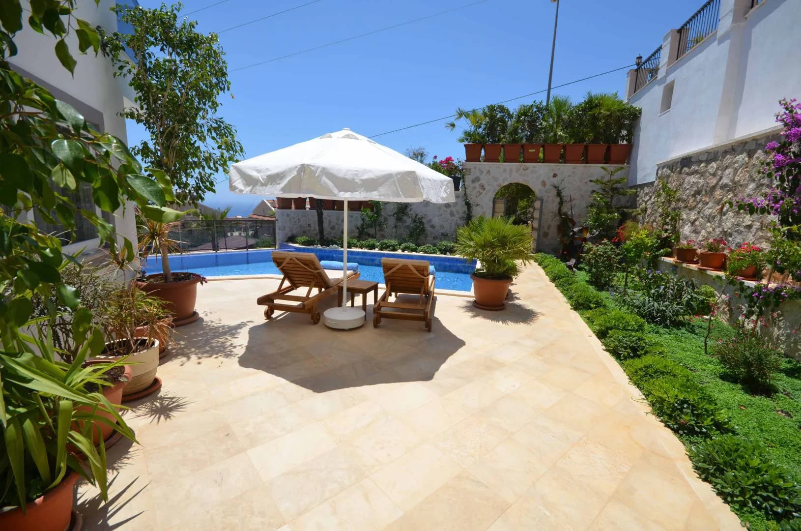Kaş Kalkan'da Modern Tasarımlı, Özel Havuzlu, Balayı Villası görsel 3