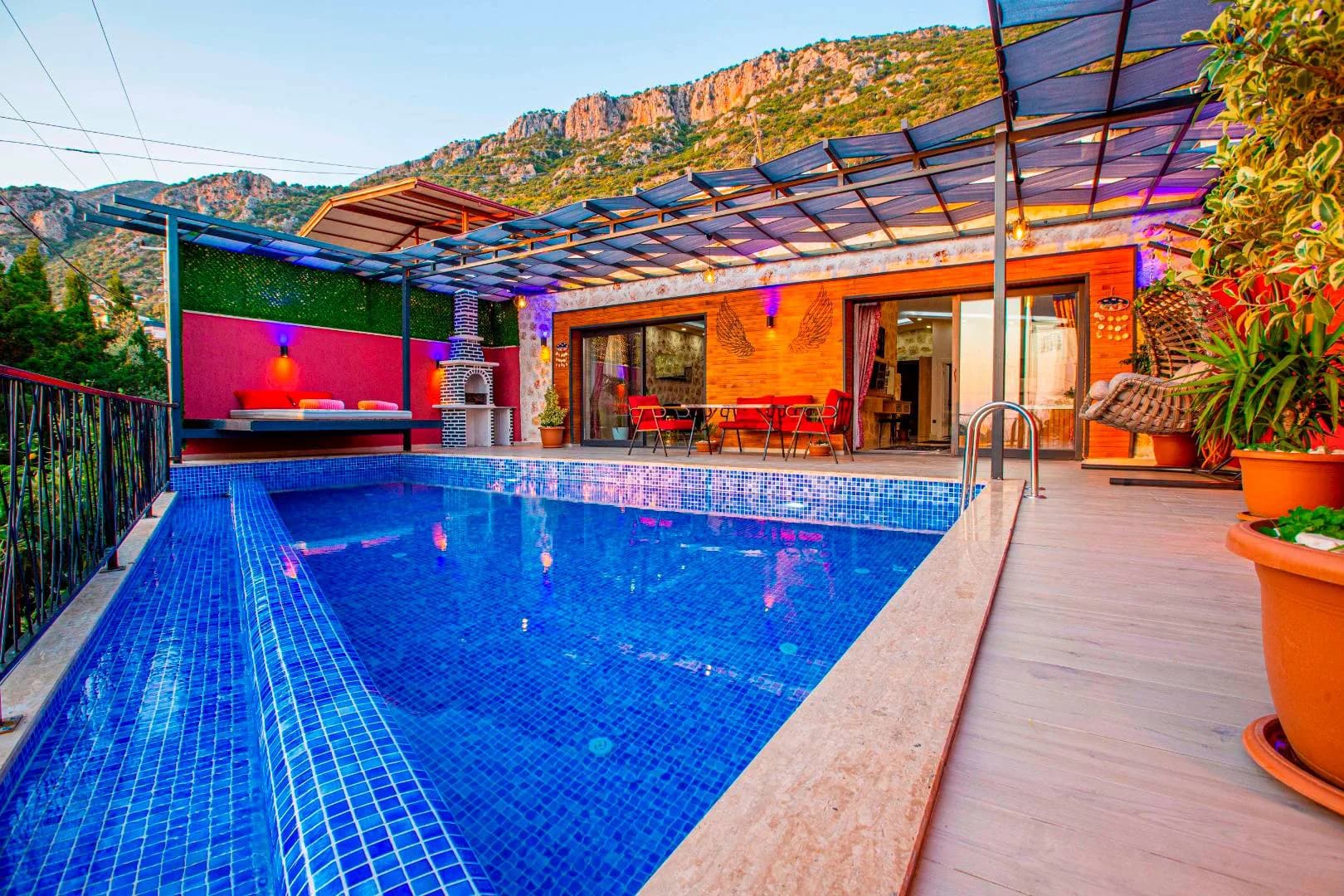 Kaş Bezirgan'da Balayı Çiftlerine Uygun, Özel Havuzlu, Lüks Villa görsel 1