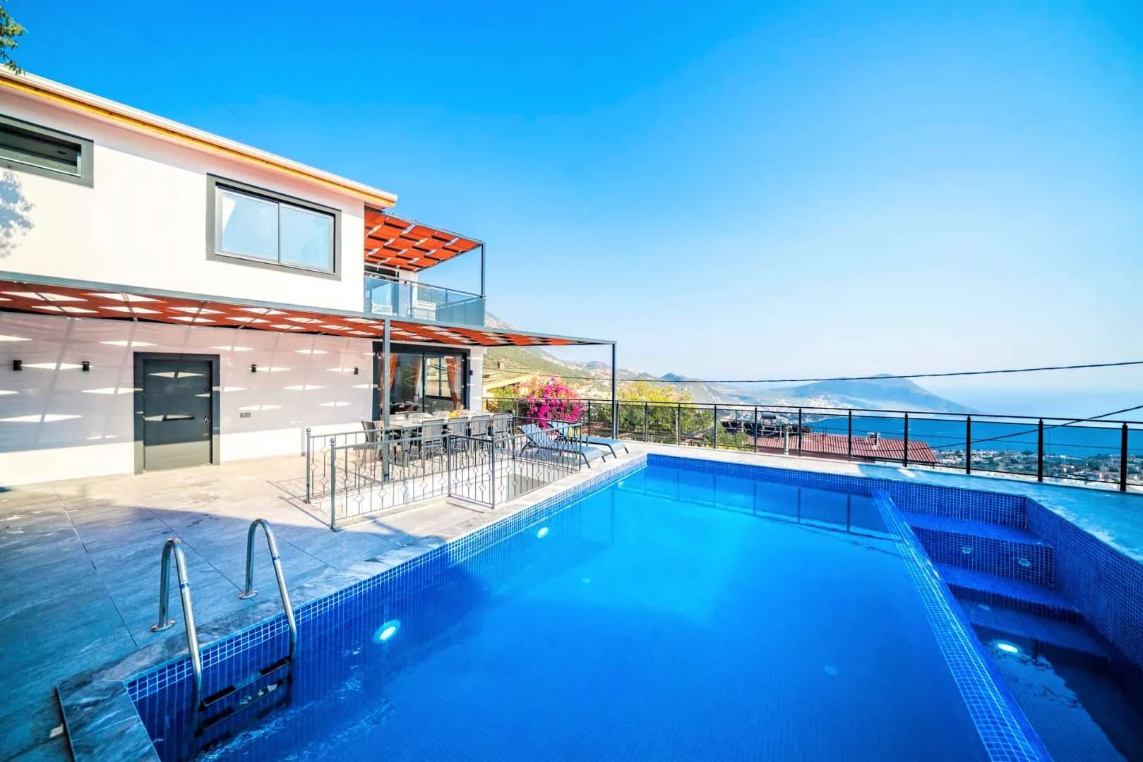 Kalkan Akbel'de Merkeze Yakın, Özel Havuzlu, Deniz Manzaralı Villa görsel 3