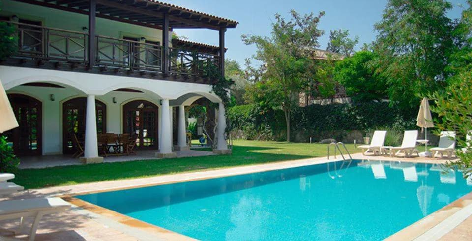Bodrum Bitez'de Geniş Bahçeli, Özel Havuzlu, Denize Yakın Villa görsel 1