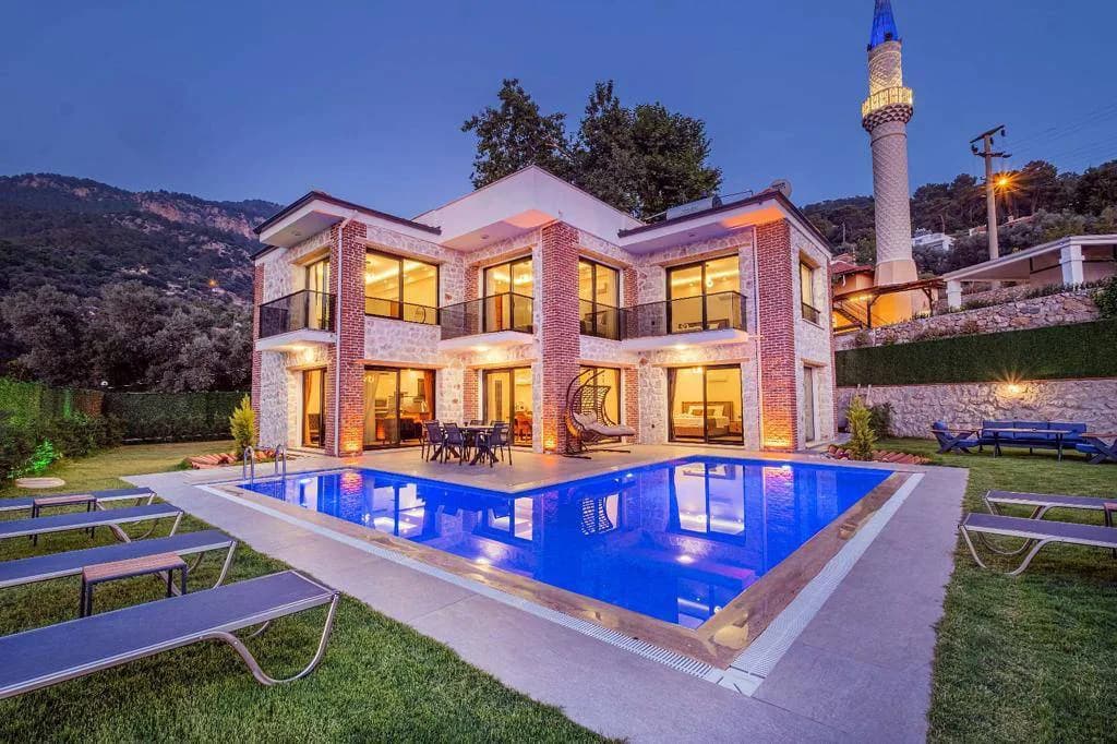 Fethiye Faralya'da Kalabalık Ailelere Uygun, Özel Havuzlu, Ferah Villa görsel 1