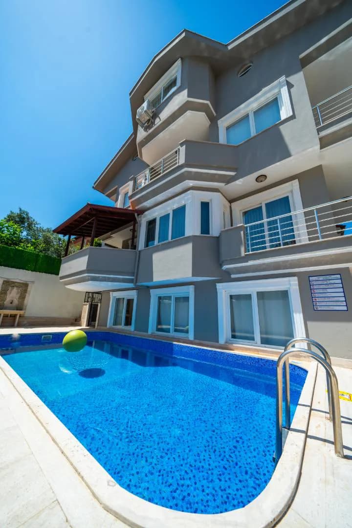 Marmaris Camiavlu'da Geniş Ailelere Uygun, Özel Havuzlu, Kiralık Villa görsel 1