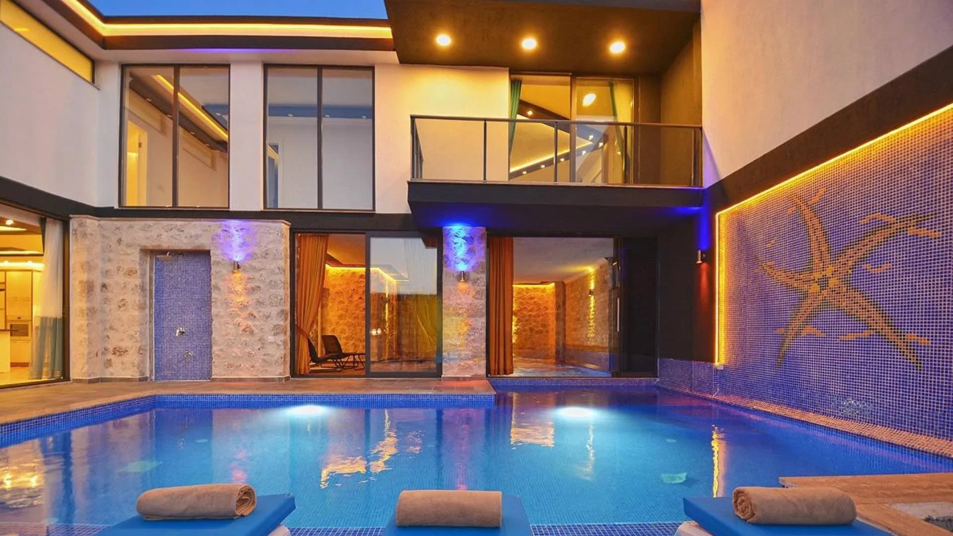 Kaş Sarıbelen'de Huzurlu Doğada, Özel Havuzlu, Lüks Villa görsel 3