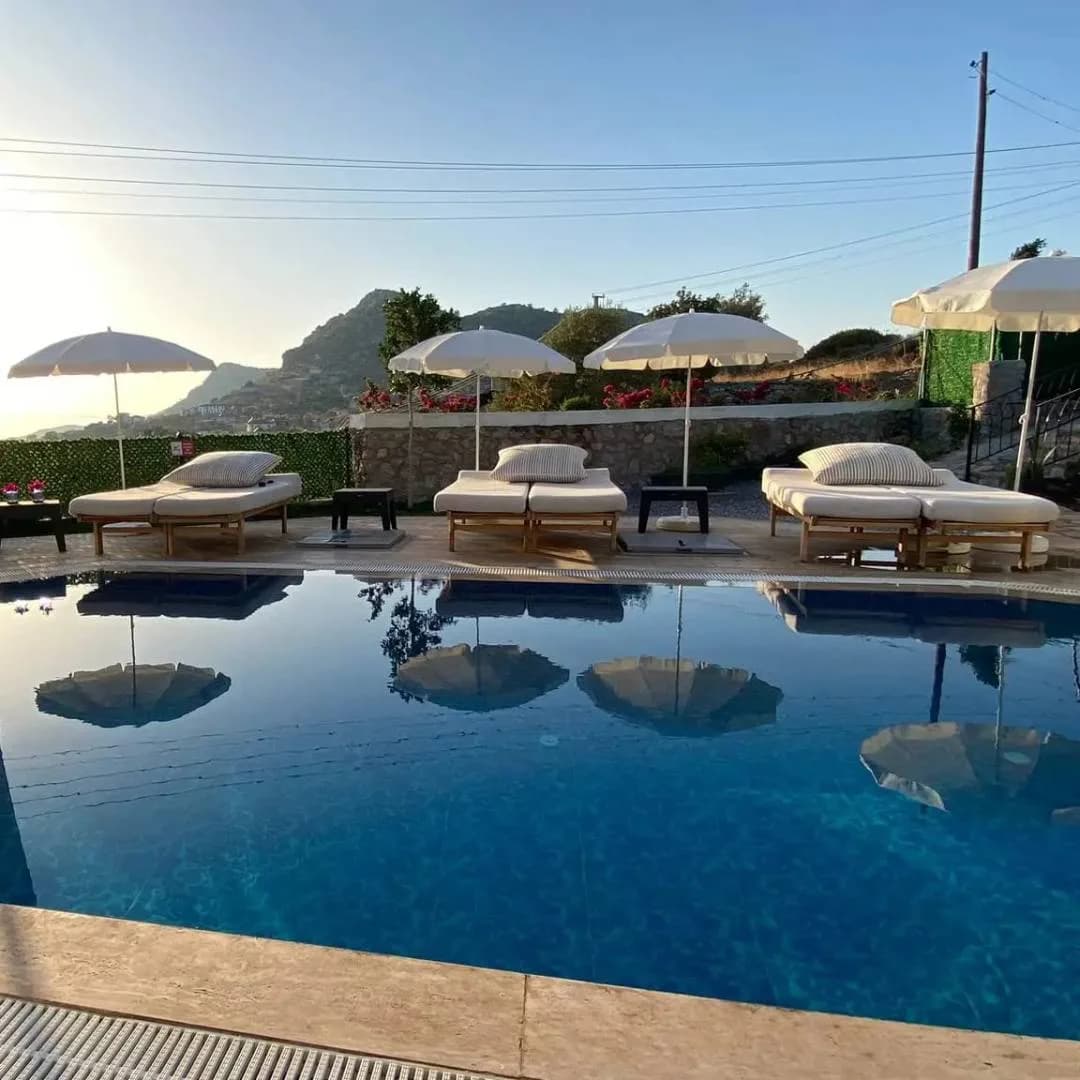 Marmaris Söğüt'te Doğa Manzaralı, Özel Havuzlu, Bahçeli Villa görsel 2