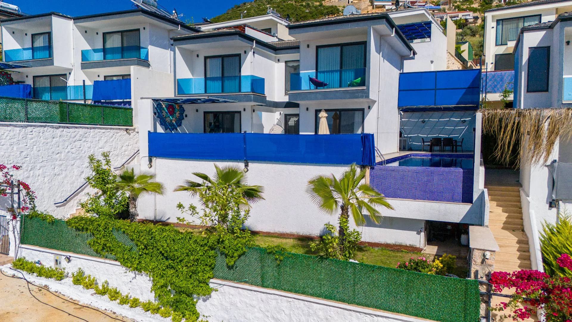 Kaş Yeşilköy'de Modern Tasarımlı, Özel Havuzlu, Jakuzili, Lüks Villa görsel 3