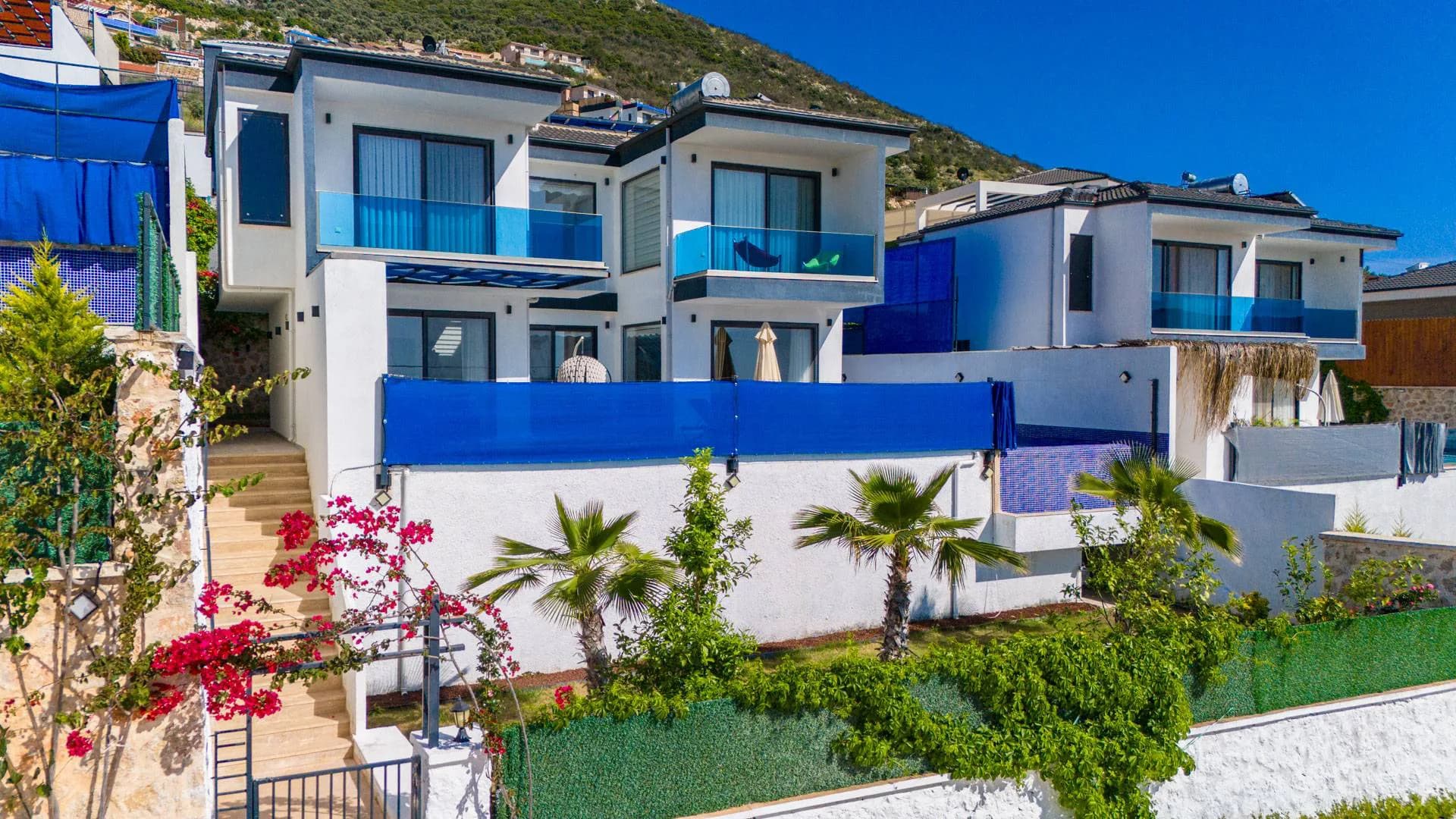 Kaş Yeşilköy'de Modern Tasarımlı, Özel Havuzlu, Jakuzili, Lüks Villa görsel 2