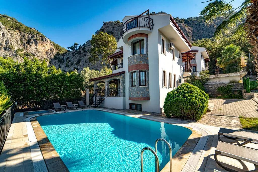 Fethiye Göcek'te Kalabalık Gruplara Uygun, Çocuk Havuzlu, Kiralık Villa görsel 1