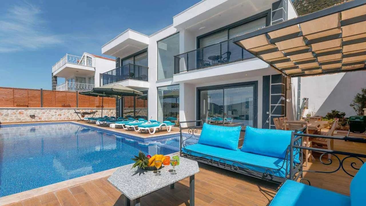 Kaş Kalkan'da Deniz Manzaralı, Sonsuzluk Havuzlu, 4+1 Kiralık Villa görsel 1