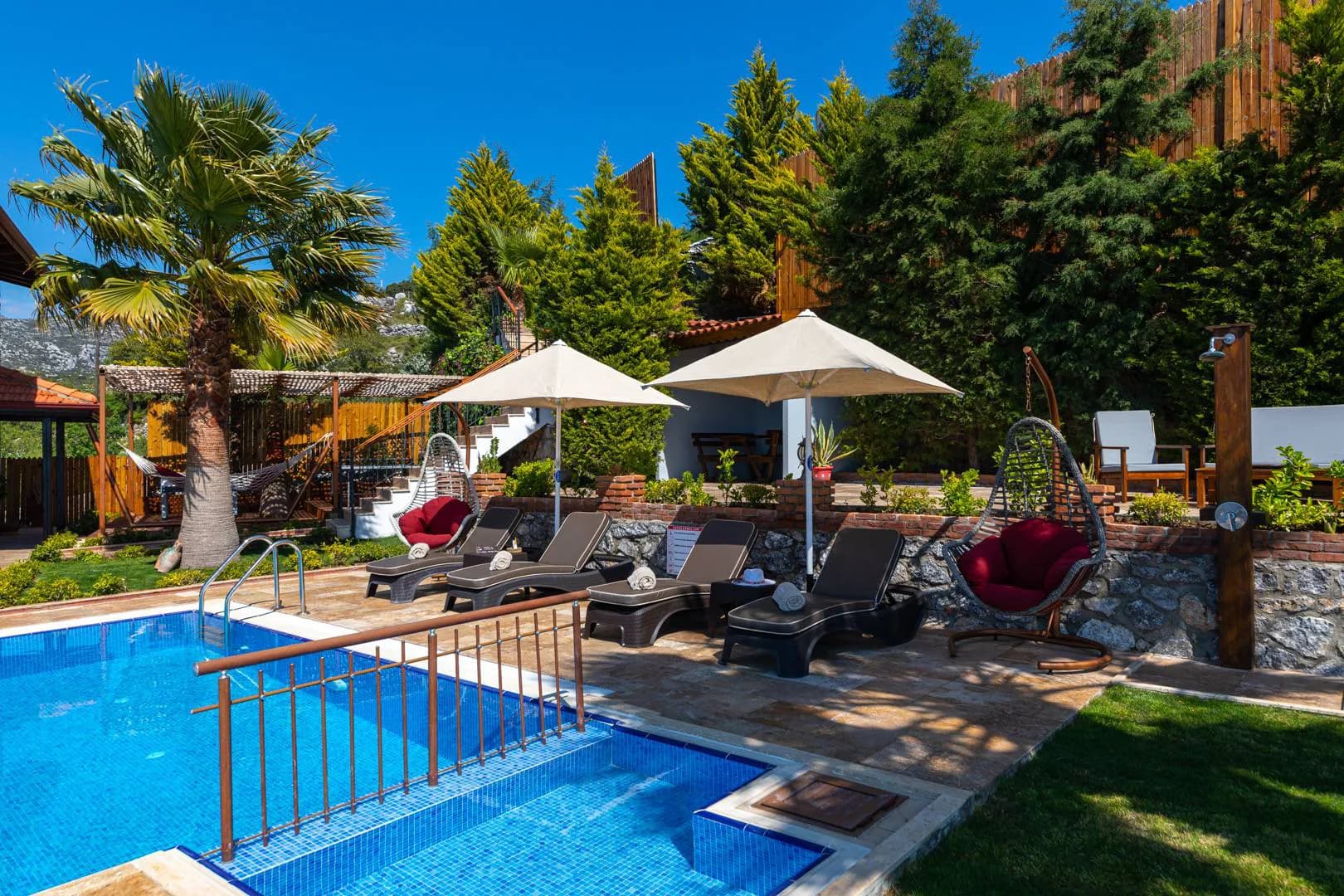 Marmaris Söğüt'de Enfes Deniz Manzaralı, Özel Havuzlu, Lüks Villa görsel 3