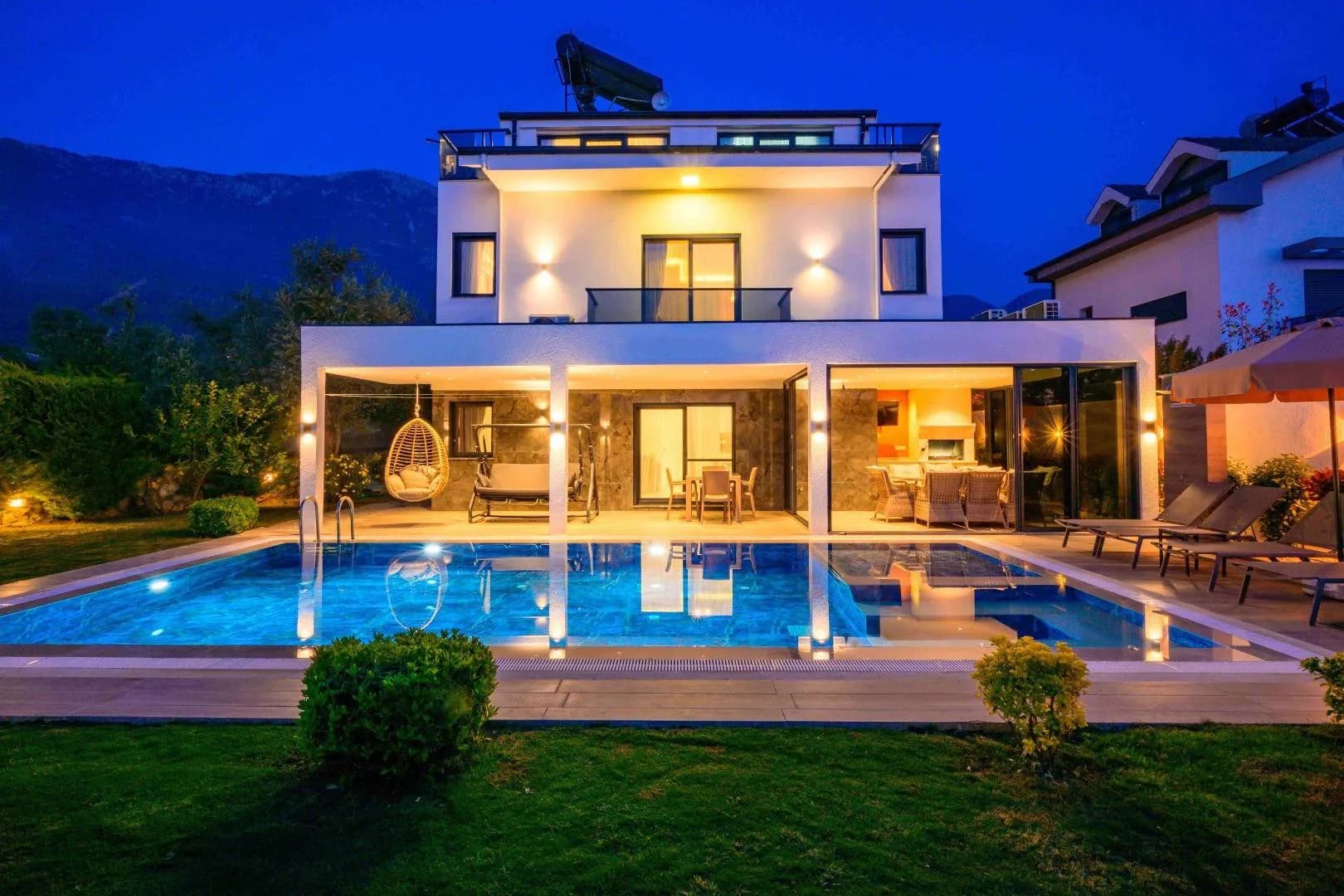 Fethiye Ölüdeniz'de Geniş Ailelere Uygun, Özel Havuzlu, Jakuzili Villa görsel 1