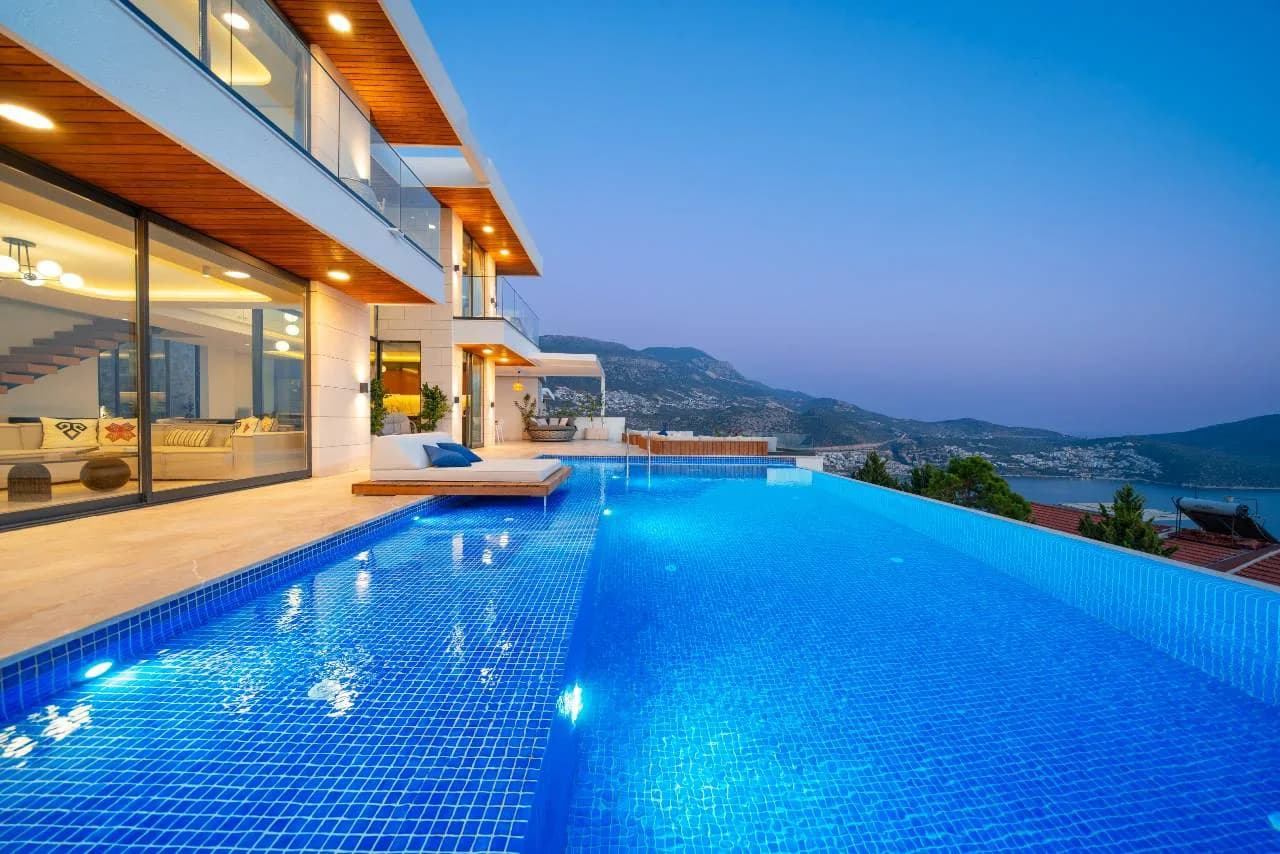 Kaş Kalkan'da Tasarımıyla Büyüleyen, Özel Havuzlu, Lüks Villa görsel 3