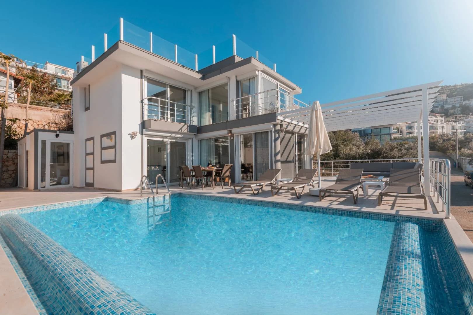 Kaş Kalkan'da Enfes Deniz Manzaralı, Özel Havuzlu, Kiralık Lüks Villa görsel 1