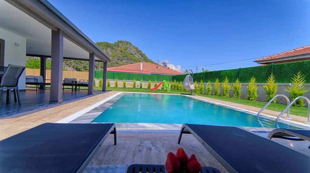 Fethiye İnlice'de Geniş Bahçeli, Özel Havuzlu, 5+1 Kiralık Villa görsel 3