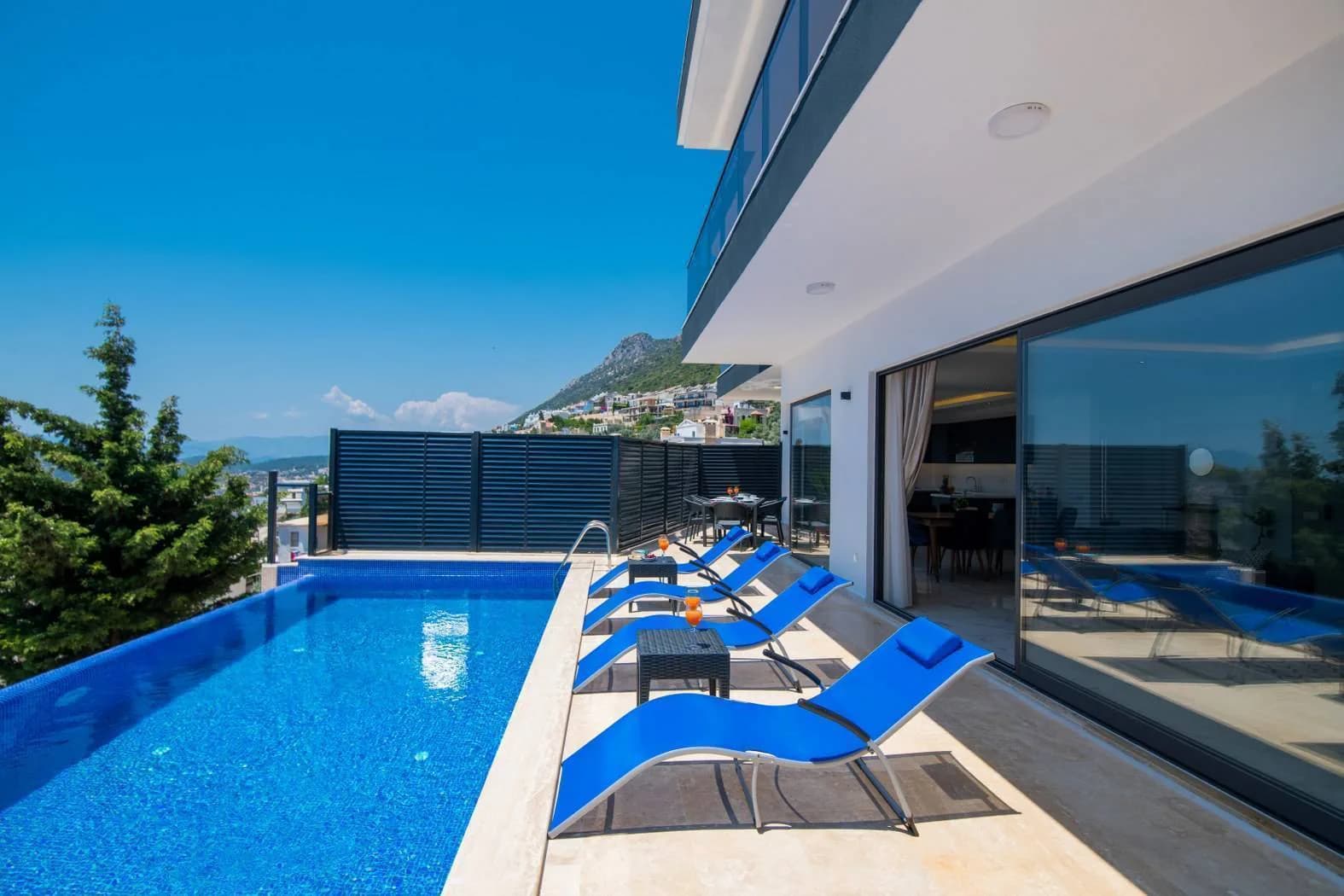 Kalkan Kördere'de Harika Deniz Manzaralı, Özel Havuzlu, Modern Villa görsel 2