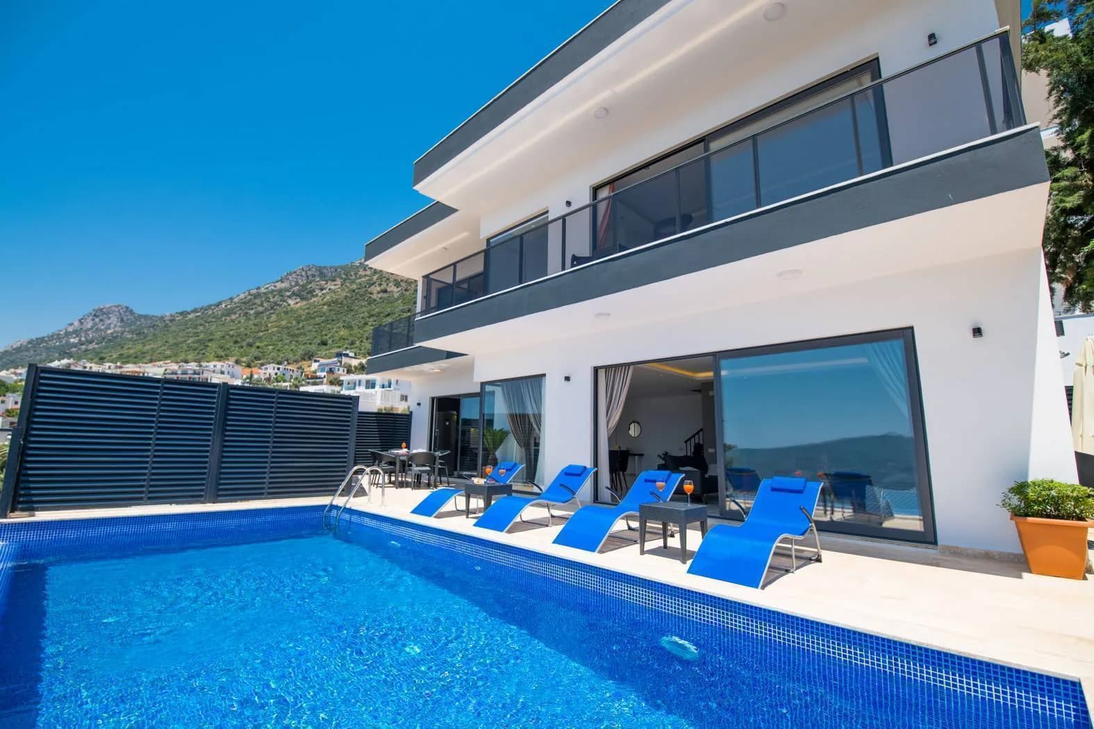 Kalkan Kördere'de Harika Deniz Manzaralı, Özel Havuzlu, Modern Villa görsel 1