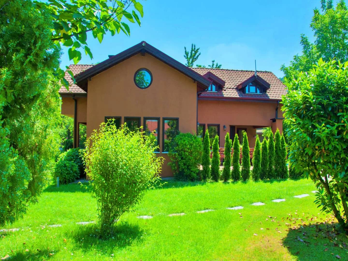 Sapanca Kırkpınar'da Huzur Veren Doğada, Ortak Havuzlu, 4+1 Kiralık Villa görsel 1