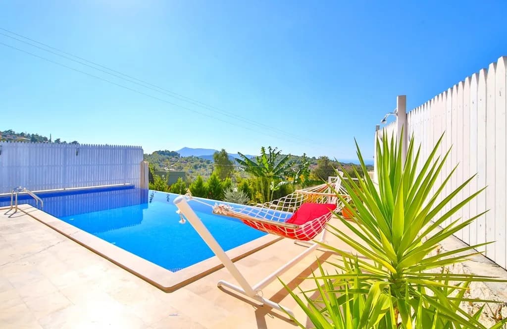 Kaş Üzümlü'de Doğa ve Deniz Manzaralı, Özel Havuzlu, Bahçeli Villa görsel 3