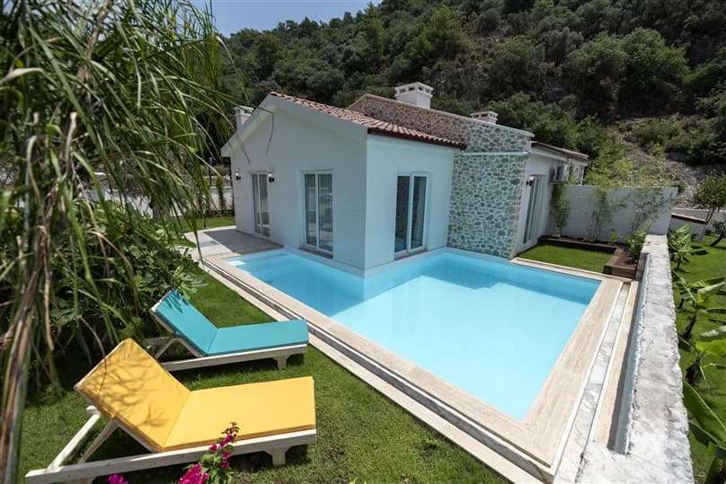 Fethiye Ölüdeniz'de Minimalist Tasarımlı, Özel Havuzlu, Şirin Villa görsel 2