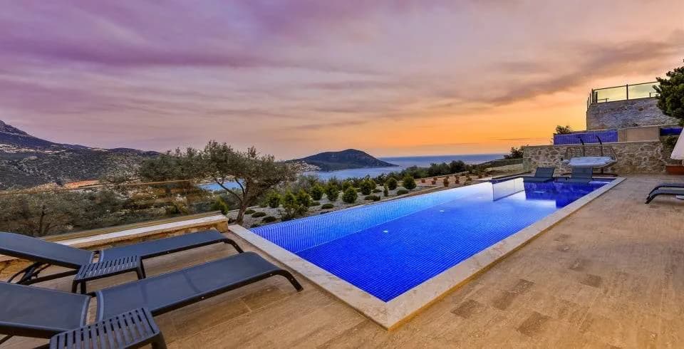 Kaş Kalkan'da Masalsı Deniz Manzaralı, Özel Havuzlu, Lüks Villa görsel 2