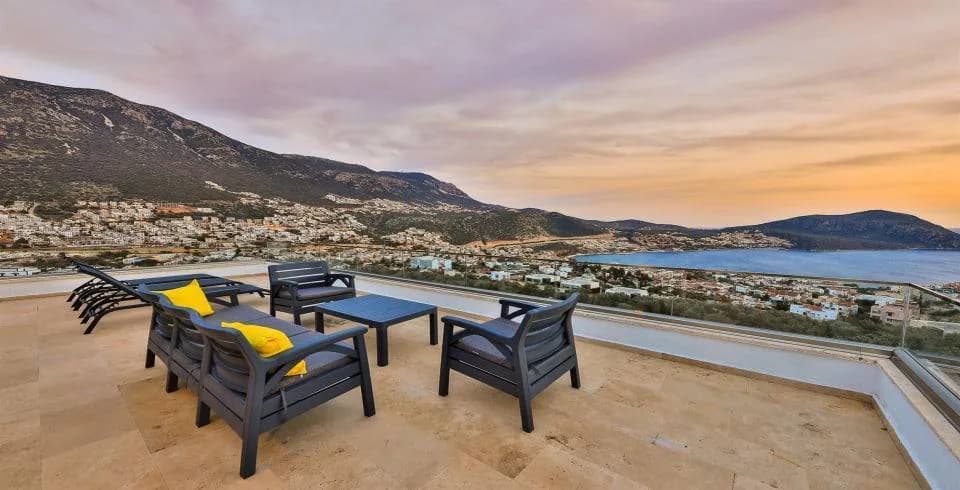 Kaş Kalkan'da Masalsı Deniz Manzaralı, Özel Havuzlu, Lüks Villa görsel 3