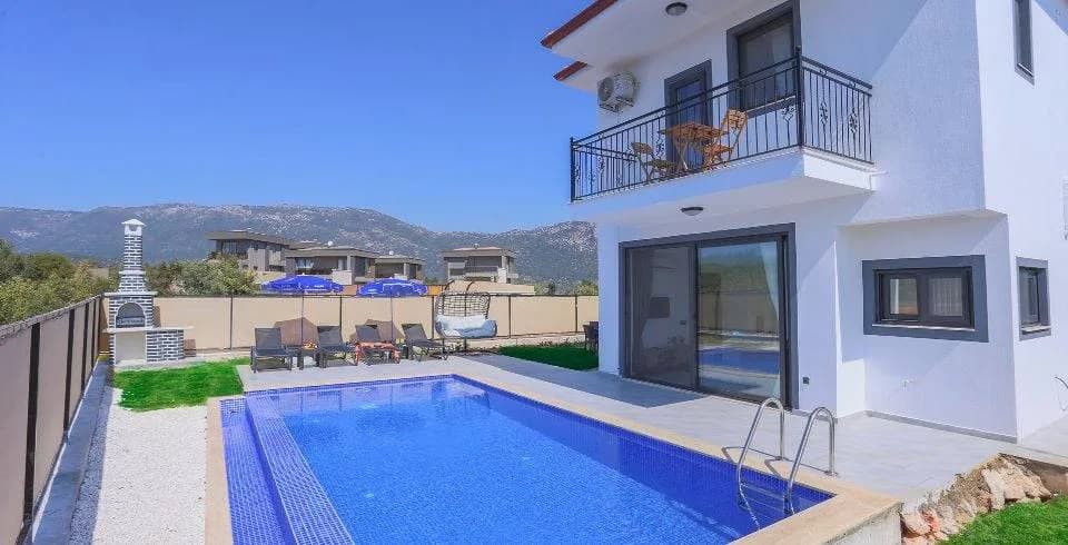 Kaş Andifli'de Geniş Alanlara Sahip, Özel Havuzlu, Konforlu Villa görsel 2