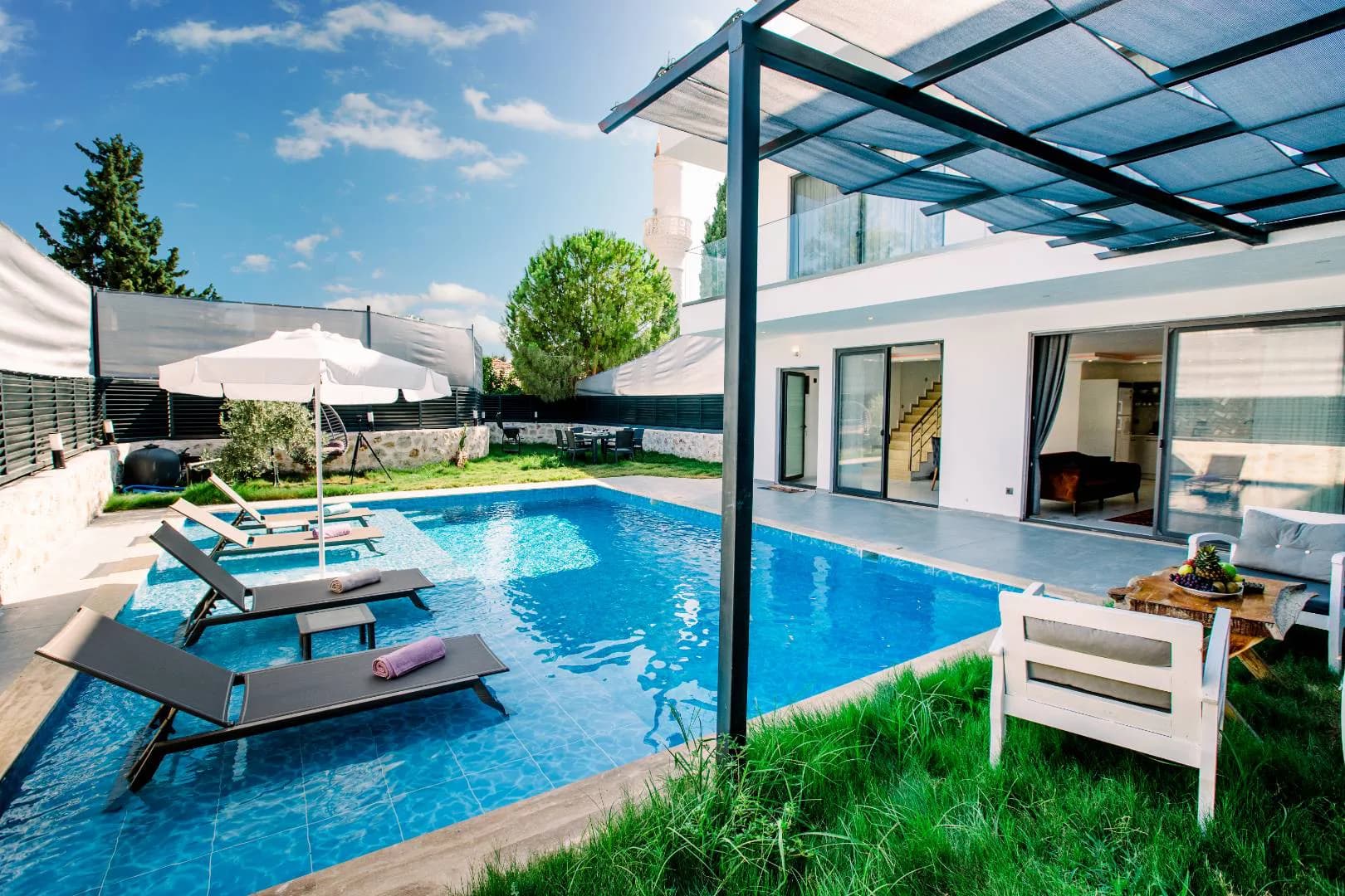Kaş Gelemiş'te Merkezi Konumda, Özel Havuzlu, Jakuzili Villa görsel 2