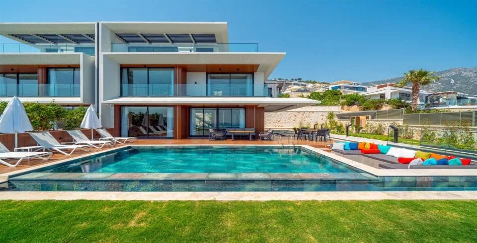 Kaş Kalkan'da Lüks Tasarımlı, Özel Havuzlu, 3+1 Konforlu Villa görsel 1