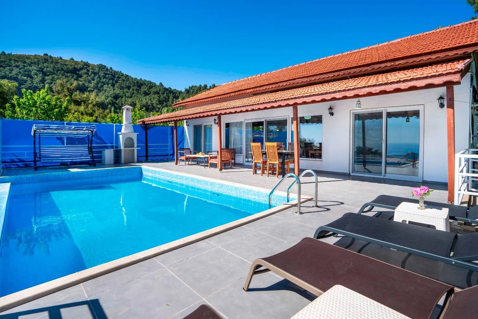 Kaş İslamlar'da Muhteşem Orman Manzaralı, Özel Havuzlu, Kiralık Villa görsel 1