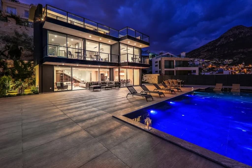 Kaş Kalkan'da Nefes Kesici Manzaralı, Özel Havuzlu, Modern Villa görsel 3