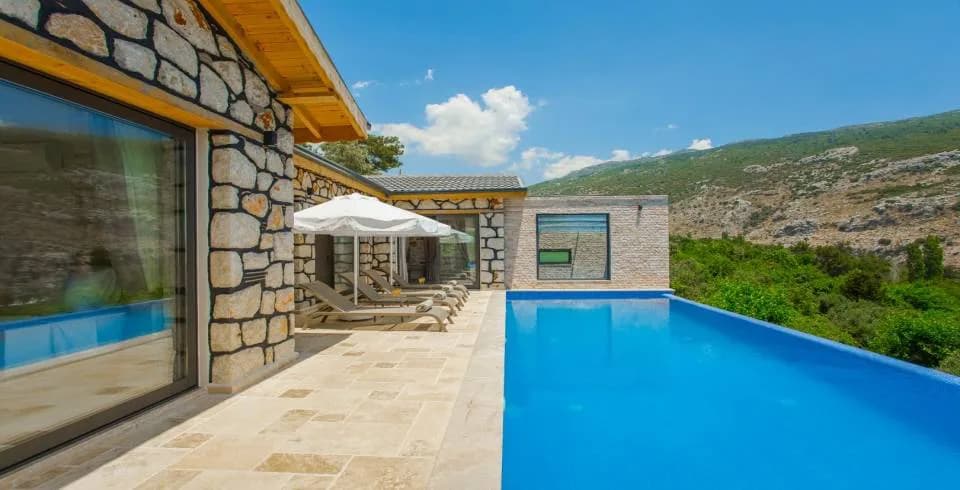 Kaş İslamlar'da Geniş Bahçeli, Özel Havuzlu, Jakuzili, Modern Villa görsel 3