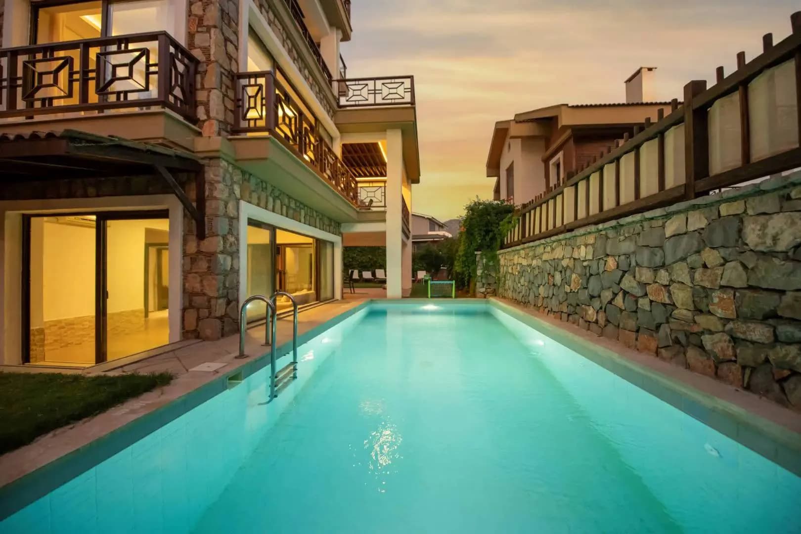 Fethiye Göcek'te Merkeze Yakın, Özel Havuzlu, Bahçeli Villa görsel 2