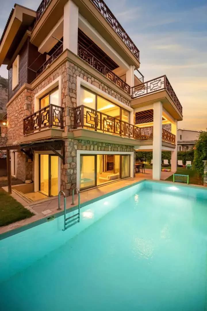 Fethiye Göcek'te Merkeze Yakın, Özel Havuzlu, Bahçeli Villa görsel 1