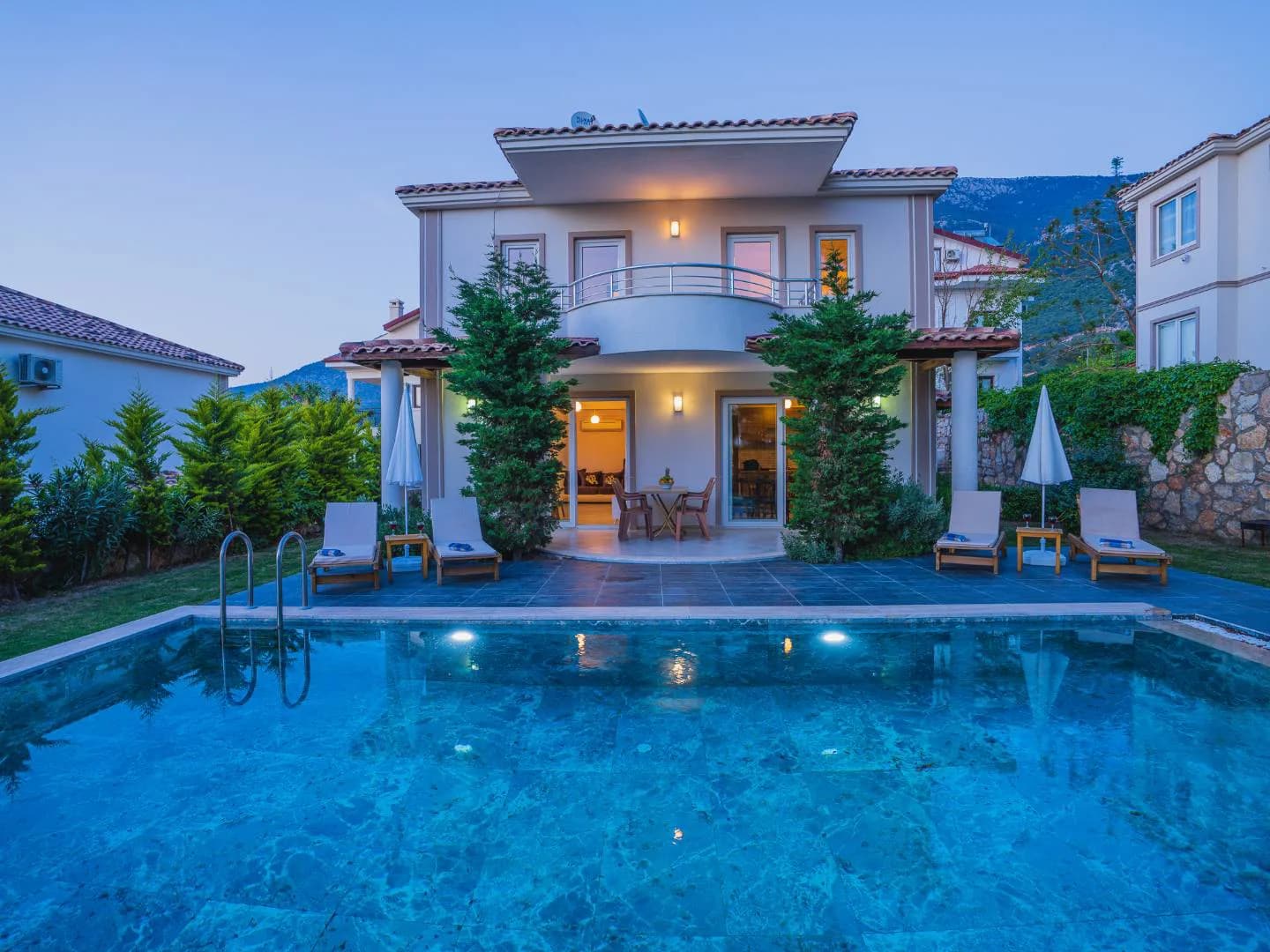 Fethiye Ölüdeniz'de Ferah Bahçe İçerisinde, Özel Havuzlu, 3+1 Villa görsel 1