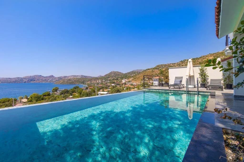 Marmaris'te Harika Doğa İçerisinde, Sonsuzluk Havuzlu, Lüks Villa görsel 1