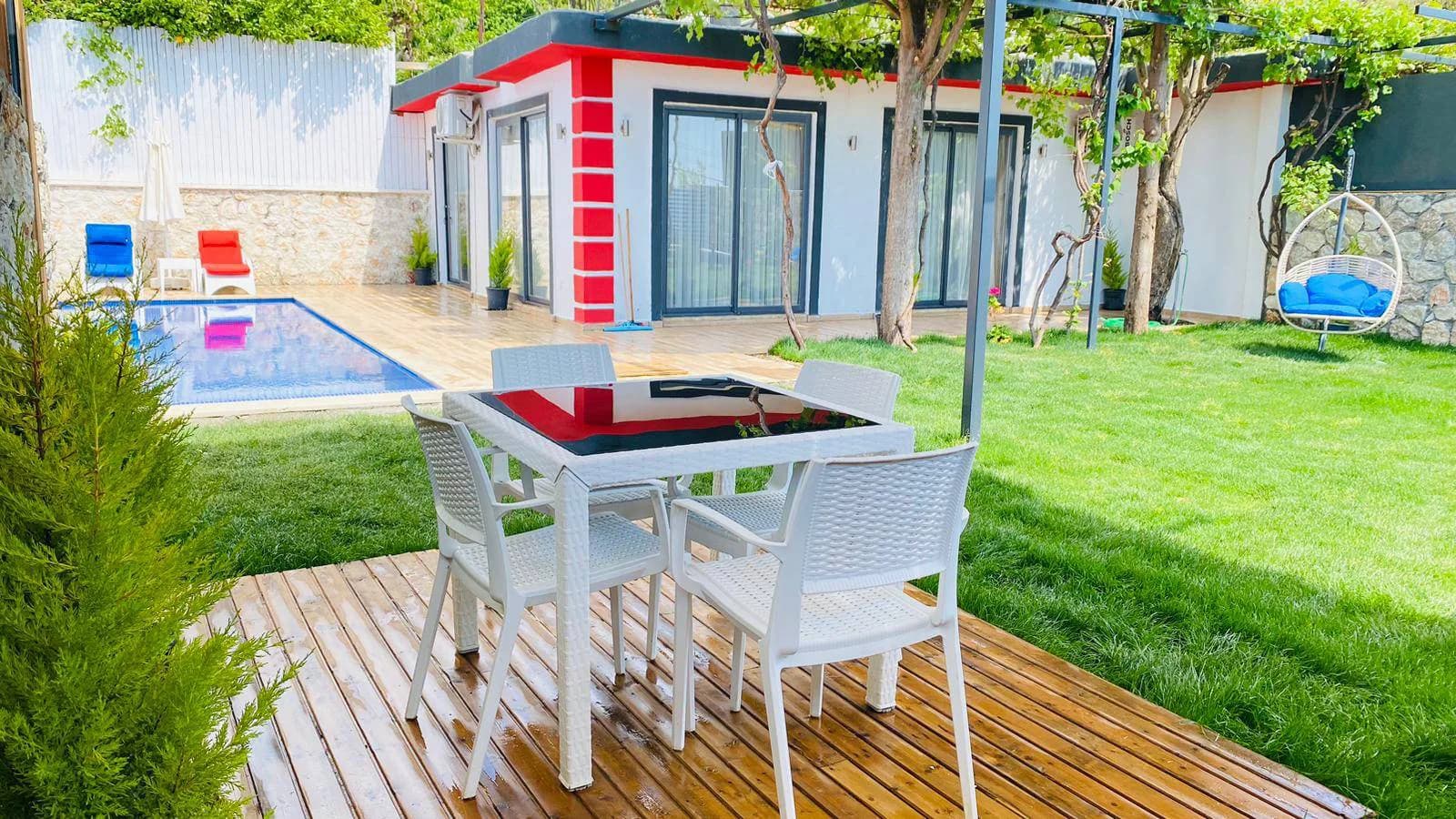 Kaş Üzümlü'de Yemyeşil Bahçede, Özel Havuzlu, Kiralık Villa görsel 1