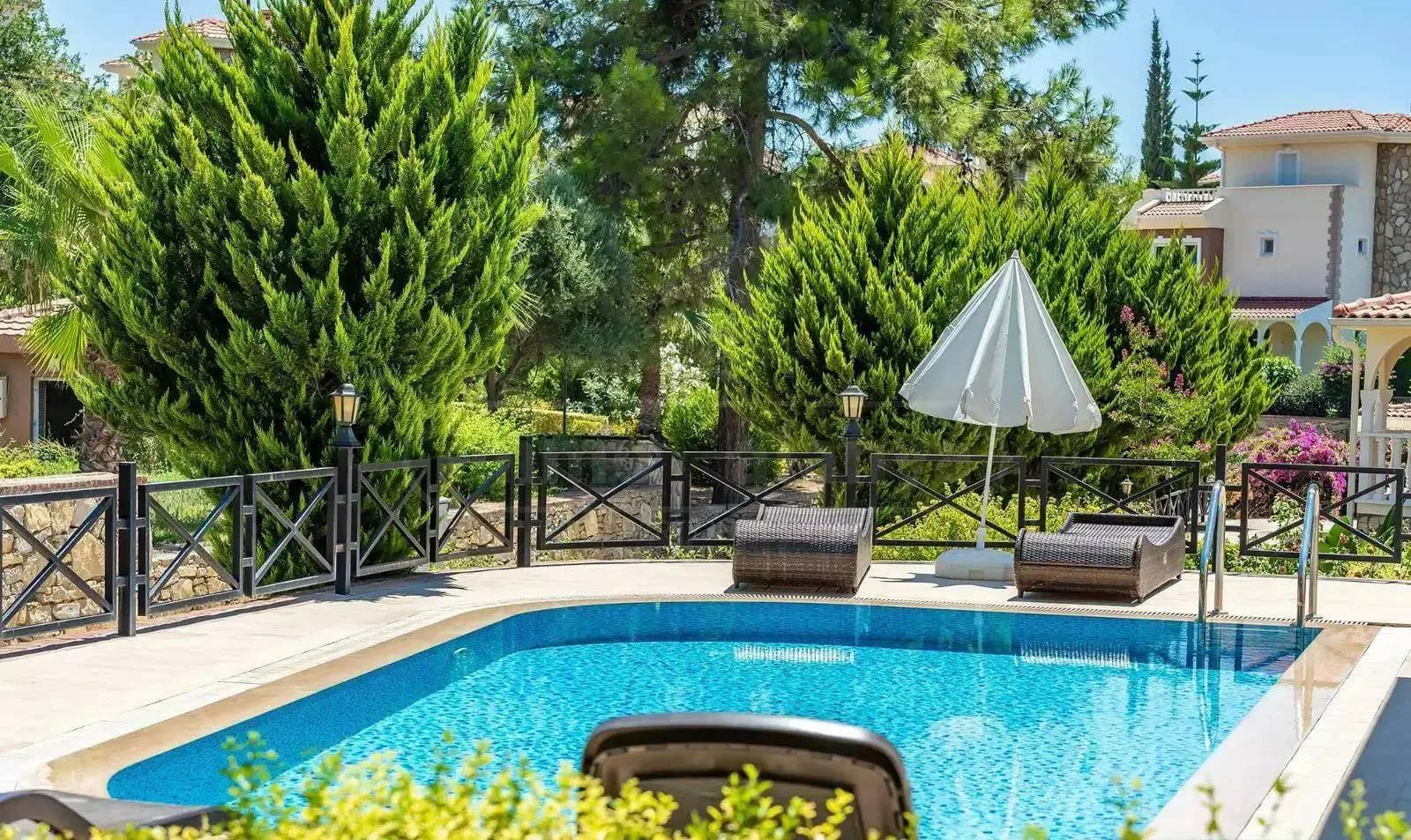 Alanya İncekum'da Geniş Bahçeli, Özel Havuzlu, Lüks Villa görsel 1