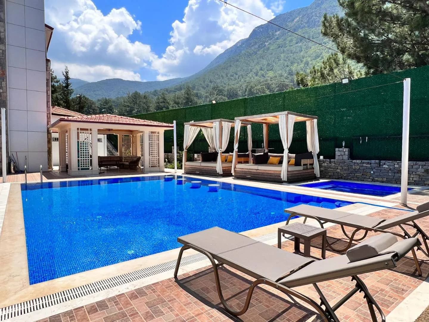 Fethiye Ölüdeniz'de Nefes Kesen Doğada, Özel Havuzlu, Konforlu Villa görsel 1