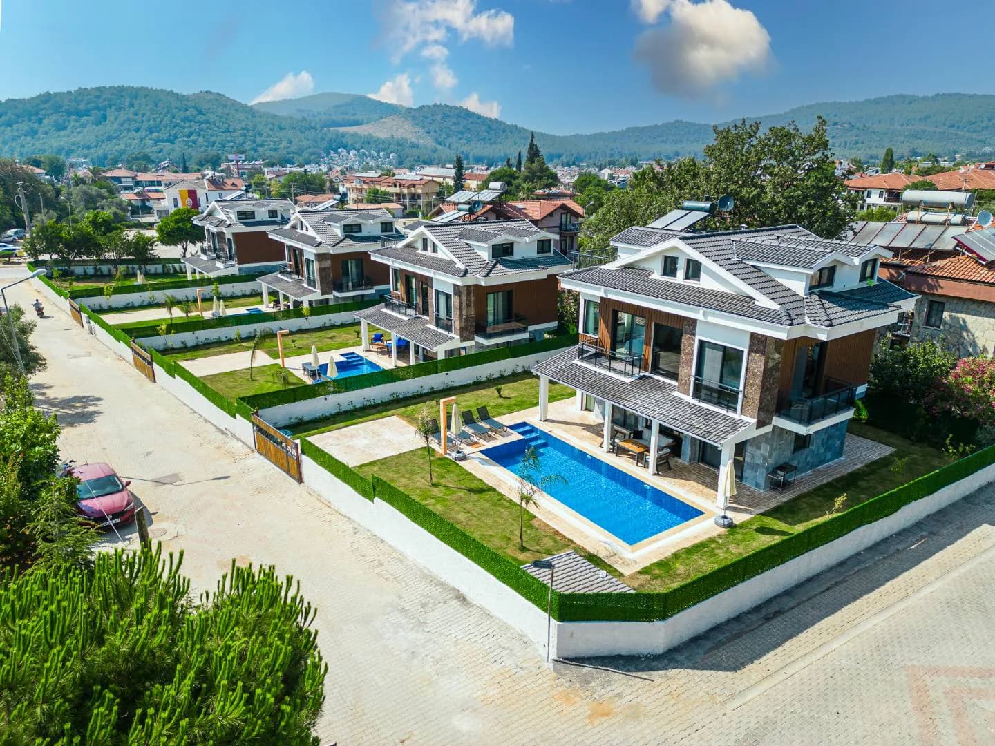 Fethiye Ölüdeniz'de Geniş Bahçe İçerisinde, Özel Havuzlu, 4+1 Villa görsel 2