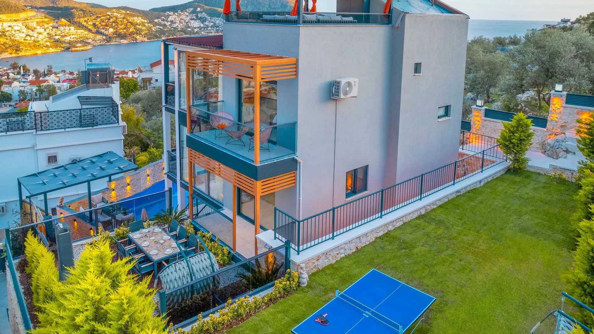 Kaş Kalkan'da Deniz Manzaralı, Özel Havuzlu, Modern Tasarımlı Villa görsel 3
