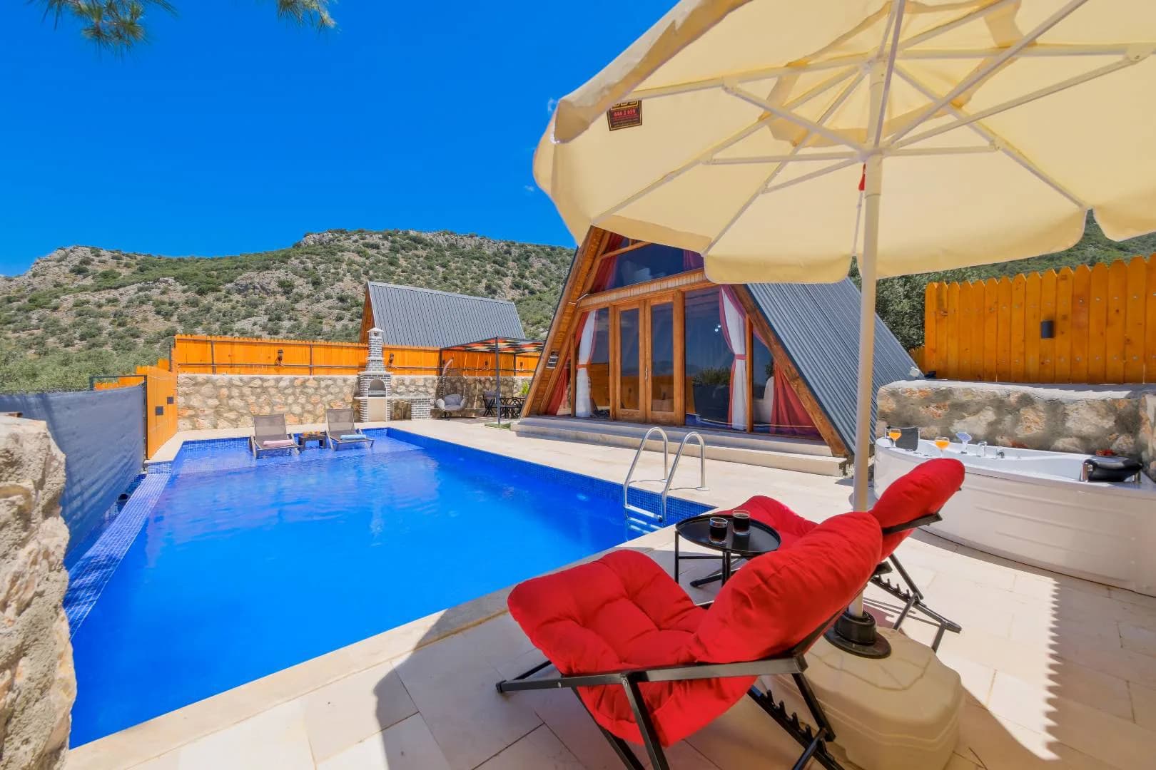Kaş Çayköy'de Sakin Doğada, Özel Havuzlu ve Jakuzili, Modern Bungalov görsel 2