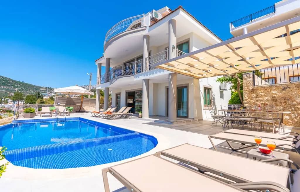Kaş Kalkan'da Merkezi Konumda, Özel Havuzlu, Deniz Manzaralı Villa görsel 2