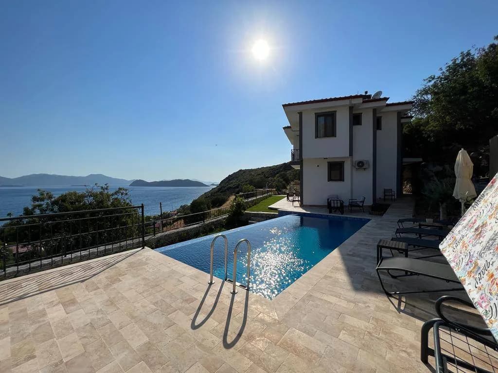 Marmaris Söğüt'te Enfes Manzaralı, Özel Havuzlu, Kiralık Villa görsel 1