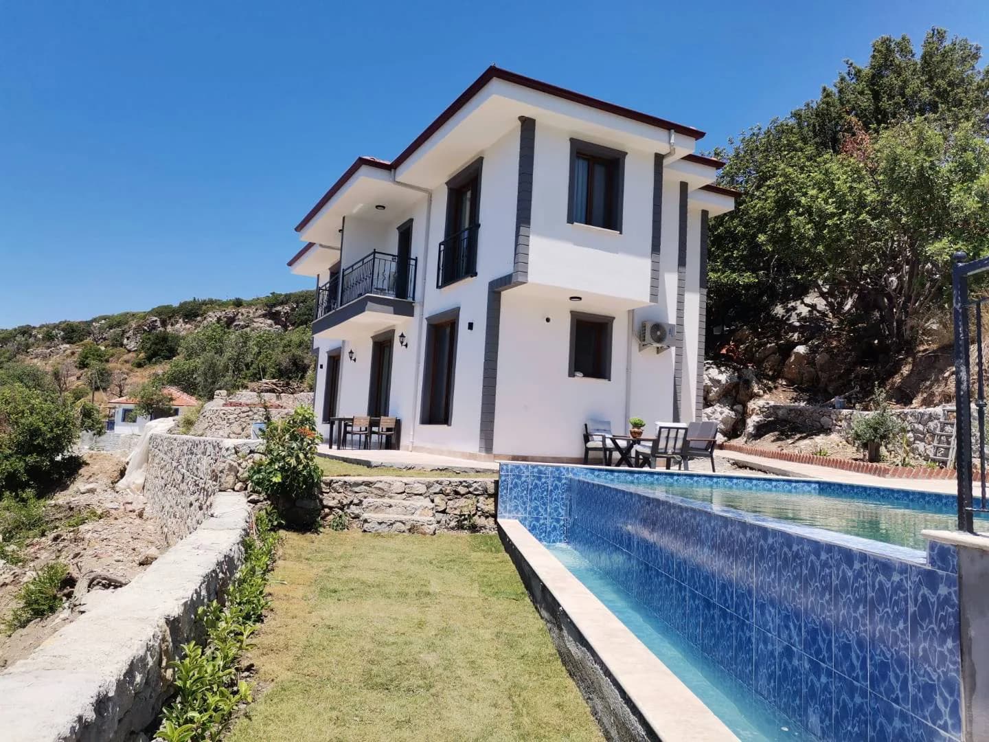 Marmaris Söğüt'te Enfes Manzaralı, Özel Havuzlu, Kiralık Villa görsel 3