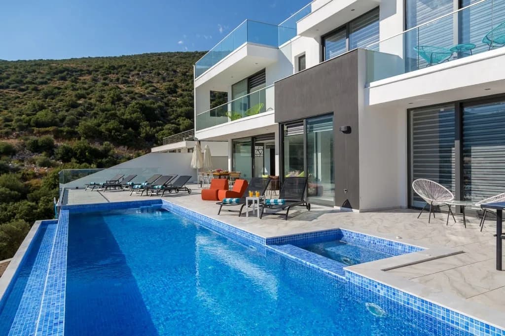 Kalkan'da Muhteşem Deniz Manzaralı, Sonsuzluk Havuzlu, Lüks Villa görsel 1