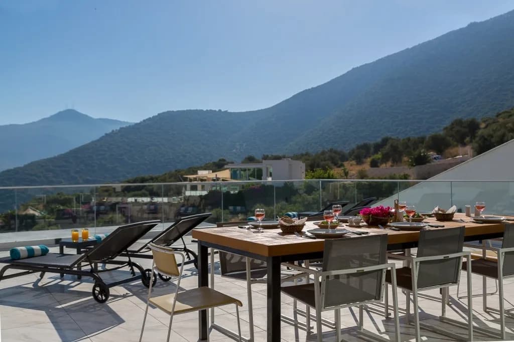 Kalkan'da Muhteşem Deniz Manzaralı, Sonsuzluk Havuzlu, Lüks Villa görsel 3