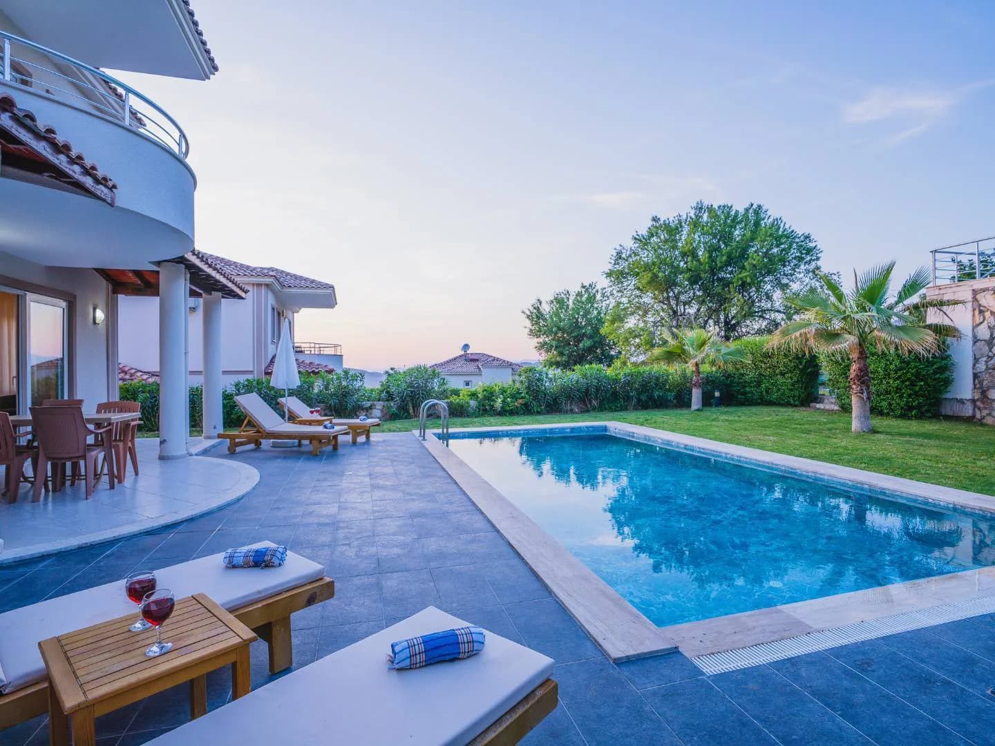 Fethiye Ovacık'ta Merkezi Konumda, Özel Havuzlu, Bahçeli Lüks Villa görsel 2