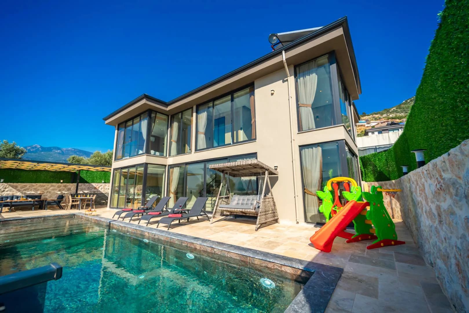 Kaş Yeşilköy'de Muhteşem Doğada, Özel Havuzlu, Oyun Alanlı Villa görsel 1
